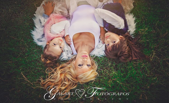 sesion de familia, fotografia de familia, reportaje de exteriores en el campo fotografías de familia galart fotografos
