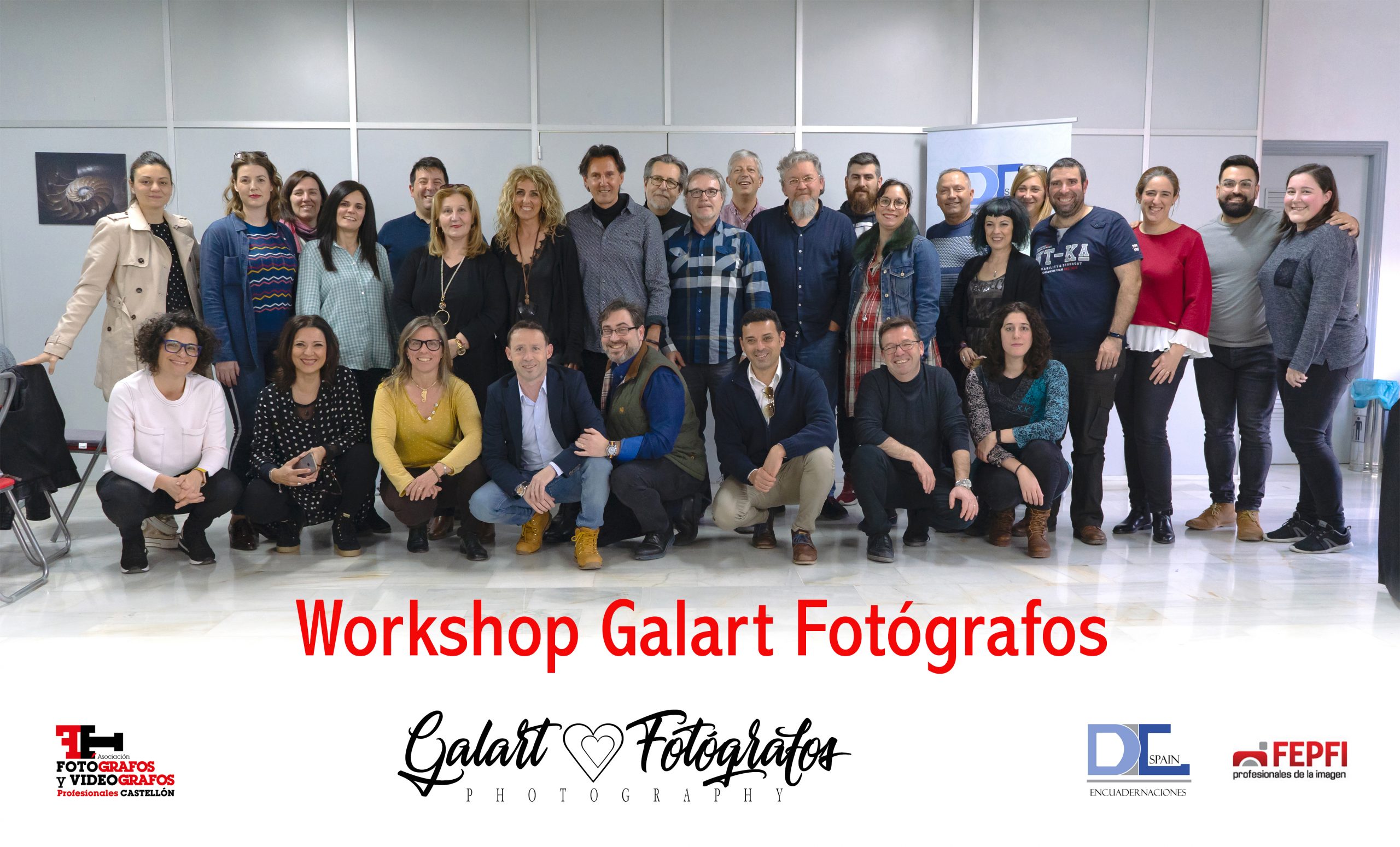 workshop galar fotógrafos, grupo de personas que son fotógrafos de castellón acudiendo a un curso de fotografía